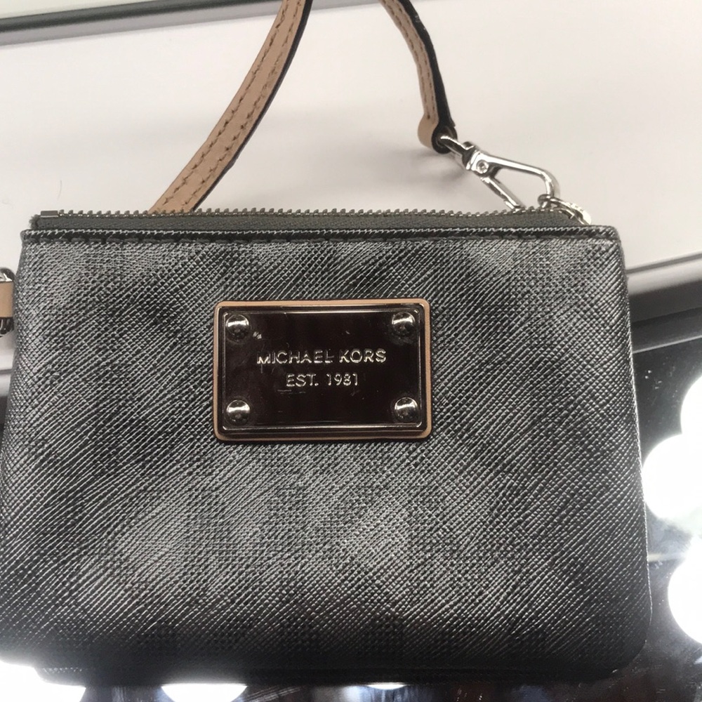 Michael Kors wristlet NWOT